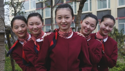 上海市航空服务学校(国家级重点)2015年随迁子